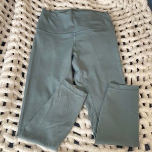 BNWOT 28” wunder under high-rise tight